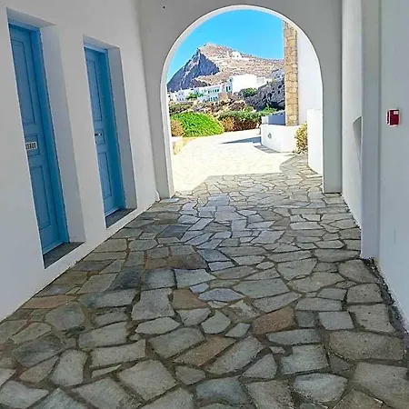Anemousa Karavostasis (Folegandros)